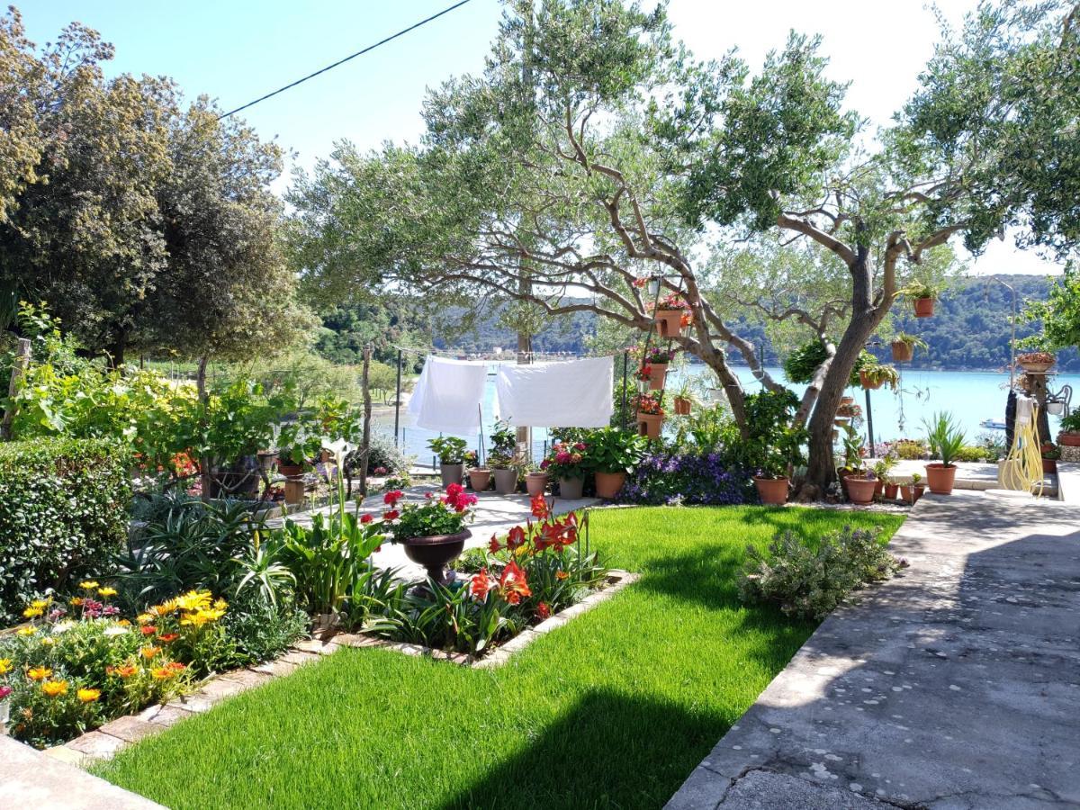Apartmani I Sobe Jusic Раб Екстер'єр фото