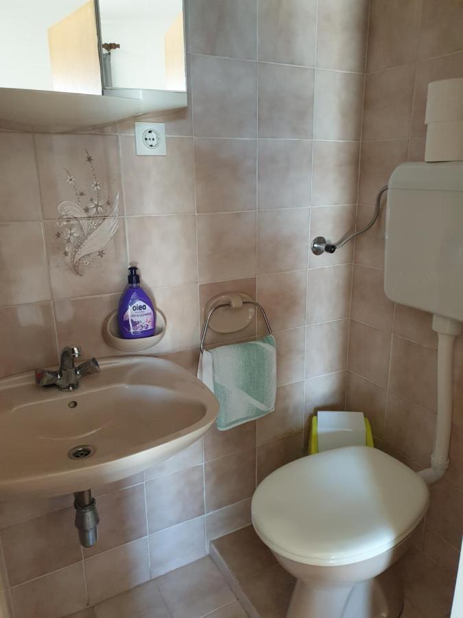 Apartmani I Sobe Jusic Раб Екстер'єр фото