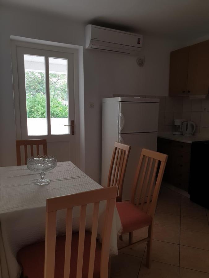 Apartmani I Sobe Jusic Раб Екстер'єр фото