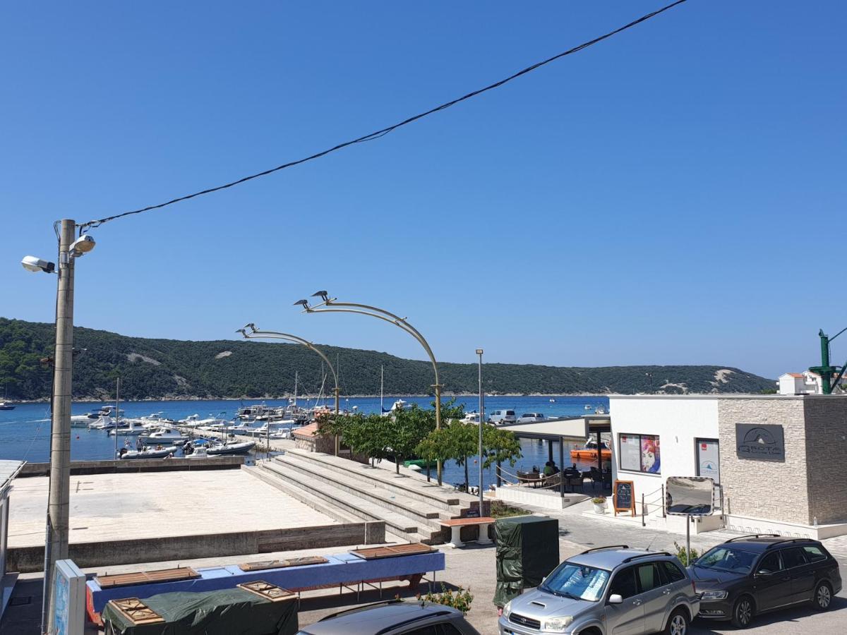 Apartmani I Sobe Jusic Раб Екстер'єр фото