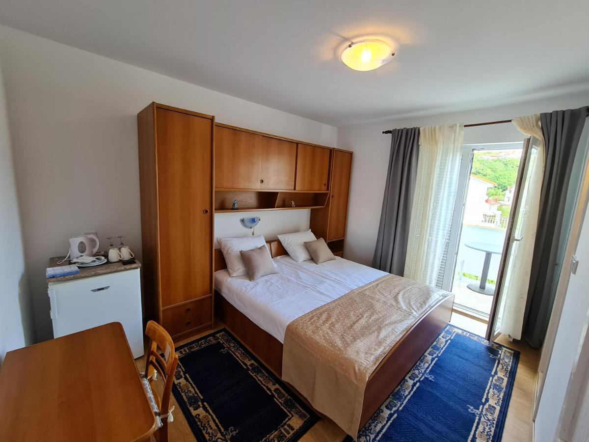 Apartmani I Sobe Jusic Раб Екстер'єр фото